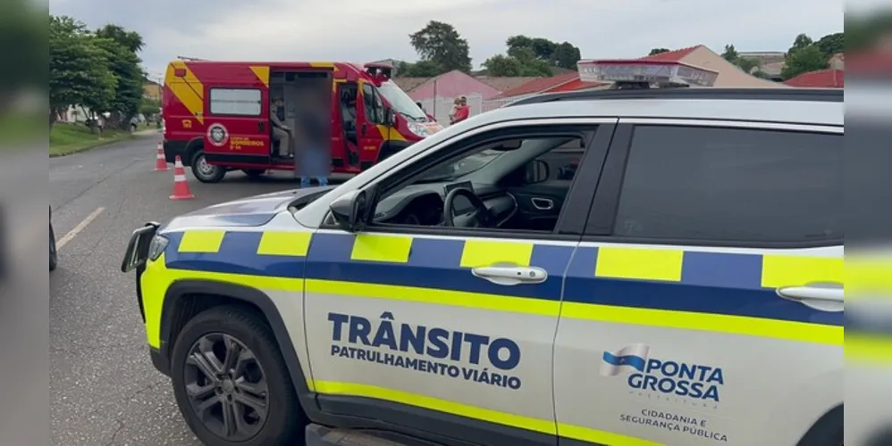 A condutora do carro não teve ferimentos e permaneceu no local para prestar socorro.