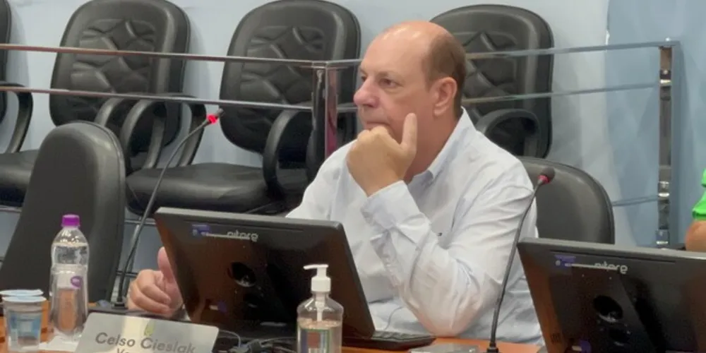 O retorno do vereador ocorre porque, segundo entendimento do juiz da 3ª Vara Criminal da cidade, o Judiciário não pode afastar Celso.