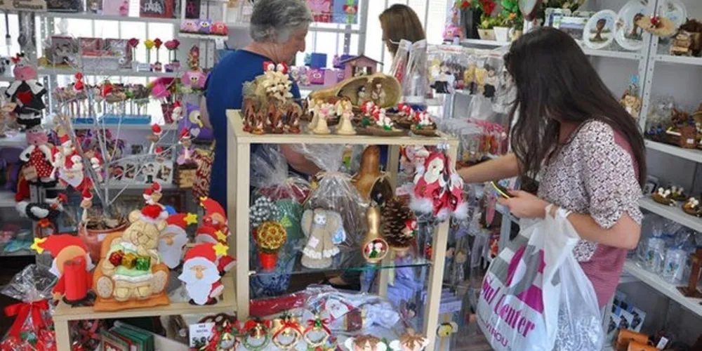 Para esta edição do Carnaval, a Casa do Artesão promove a sustentabilidade e respeito à mulher.