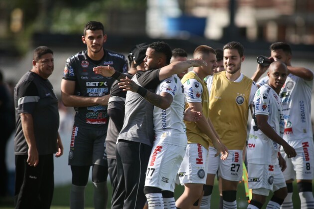 Com essa vitória, o Operário conquista sua terceira vitória consecutiva no Campeonato Paranaense