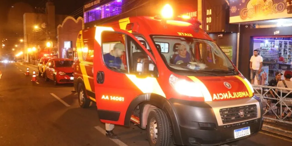 Jovem teve ferimentos na cabeça e recebeu atendimento ainda no local