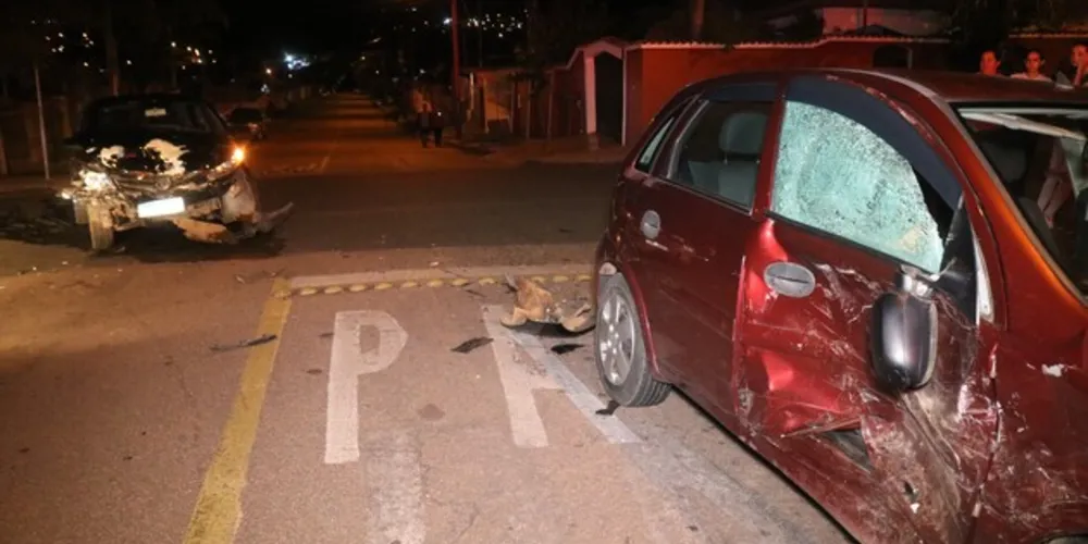 Condutora do Corsa teve uma contusão no tórax devido o uso do cinto de segurança.