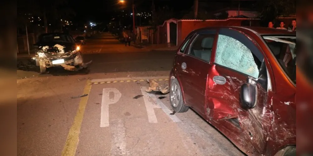 Condutora do Corsa teve uma contusão no tórax devido o uso do cinto de segurança.