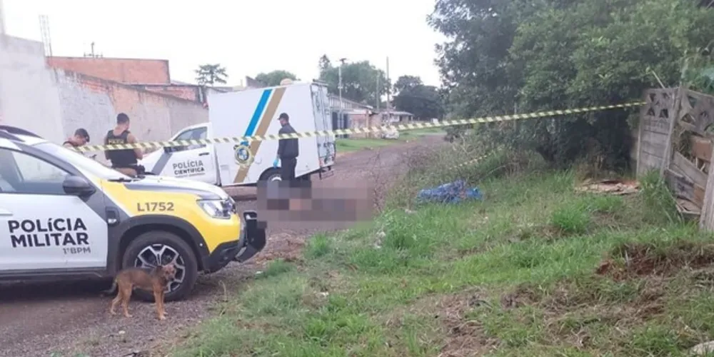 Moradores encontraram a vítima no fim da madrugada