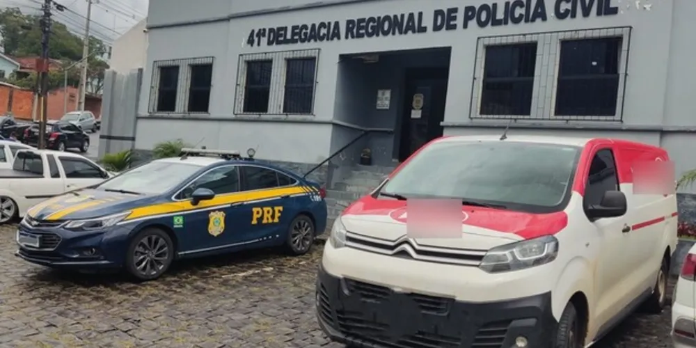 Veículo Citroen Jumpy C, cor branca, foi recuperado e encaminhado para a Polícia Civil de Irati.