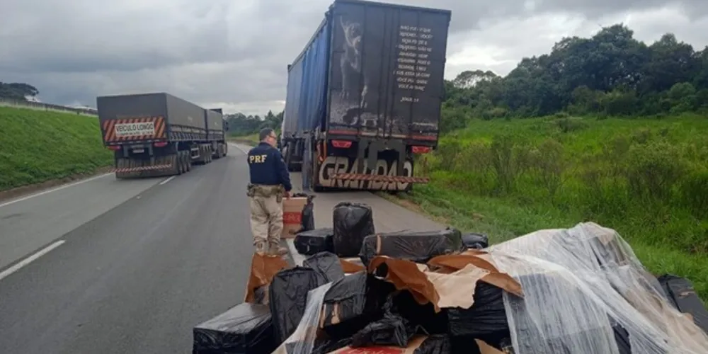 PRF apreendeu uma carreta com 400 mil maços de cigarros contrabandeados