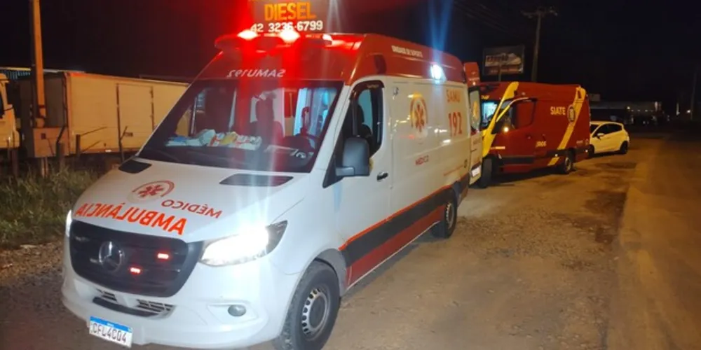 Equipes do Siate e do Samu foram acionadas, quando chegaram no local a vítima estava consciente, mas perdeu a consciência em seguida.