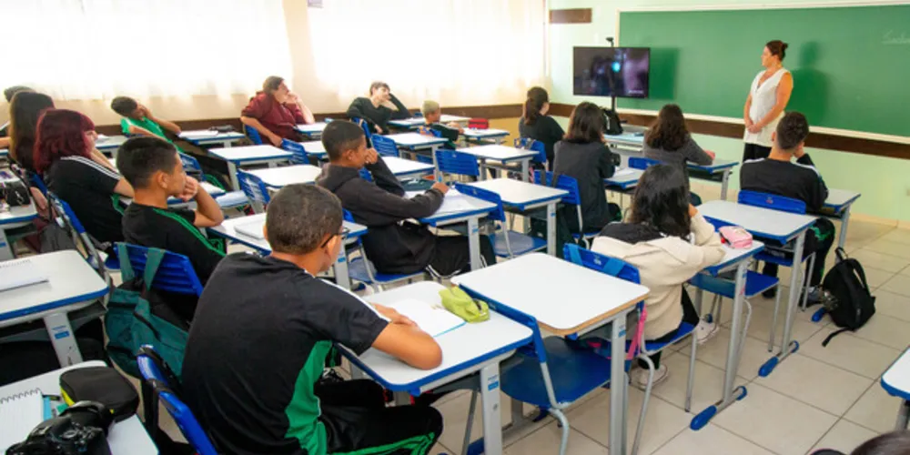 Imagem ilustrativa da imagem Paraná nomeia 1.180 novos professores para a rede estadual