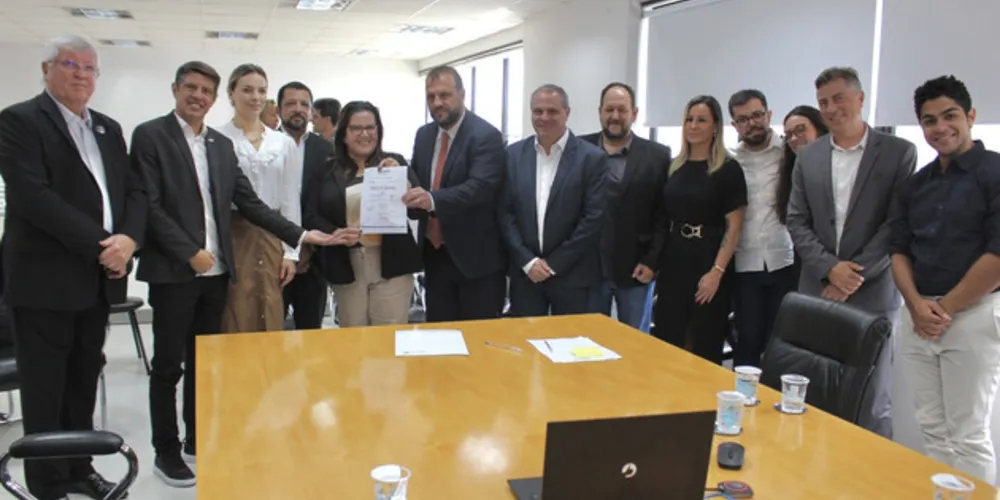 Parceria foi firmada através da  Secretaria do Desenvolvimento Social e Família e investimento previsto é de R$ 1,5 milhão em projetos que incentivam o empreendedorismo jovem e feminino.