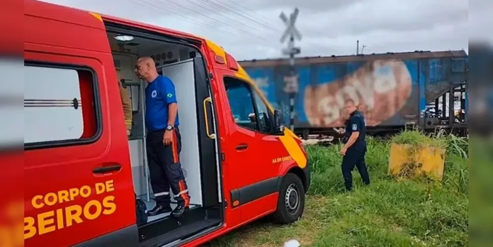 Acidente ocorreu em Pinhais, na região metropolitana de Curitiba, na manhã deste sábado (13).