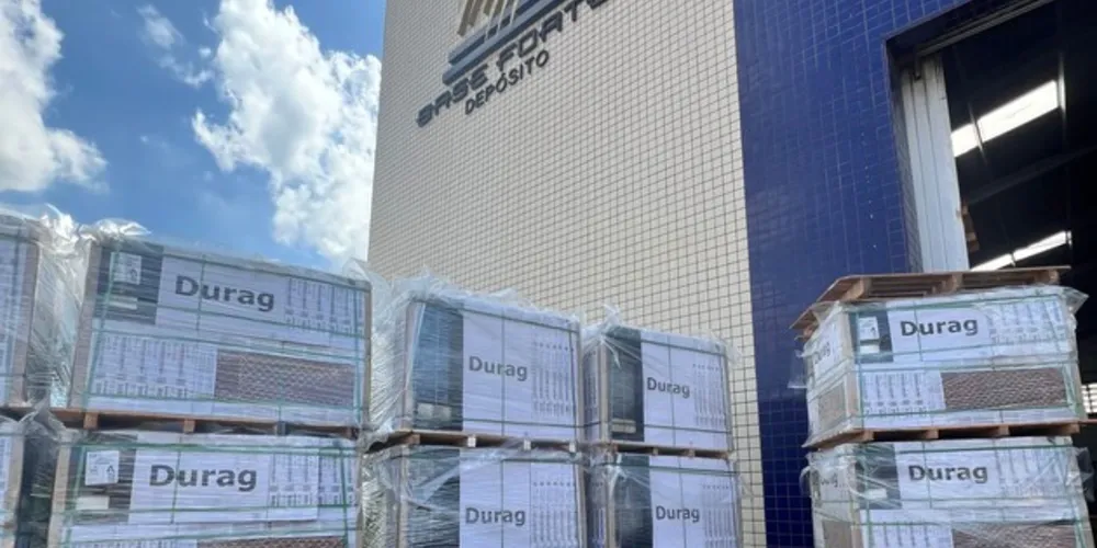 Depósito da empresa está aberto nesta terça-feira para a 'queima de estoque'