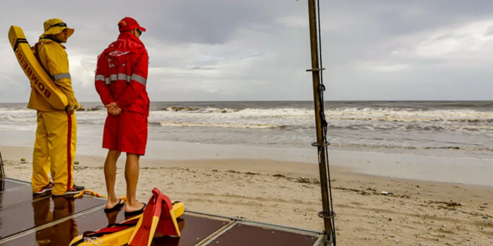 Não é raro que o descumprimento das orientações dos bombeiros acarretem afogamentos e outras ocorrências
