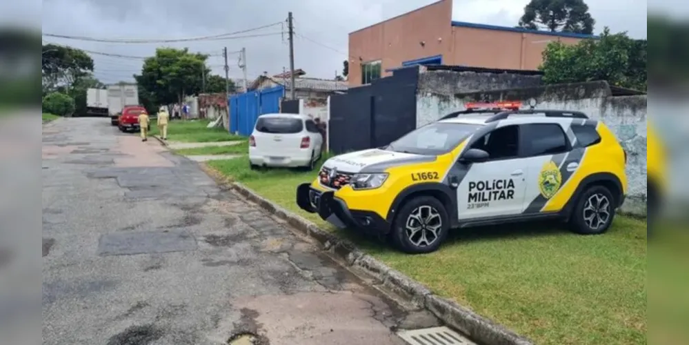 O suspeito acabou preso em flagrante após a chegada da Polícia Militar