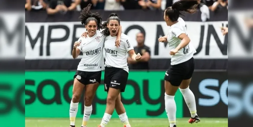 Imagem ilustrativa da imagem Corinthians vence o Cruzeiro e é tricampeão da Supercopa