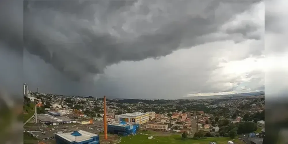 O alerta amarelo para os Campos Gerais indica linhas de instabilidade atuando na região.