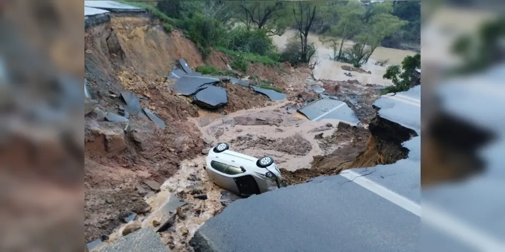 Cratera se abriu no km 143 da BR-470