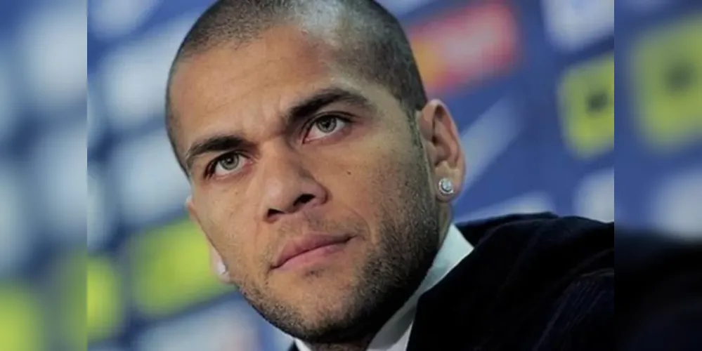 Daniel Alves estaria planjando uma fuga