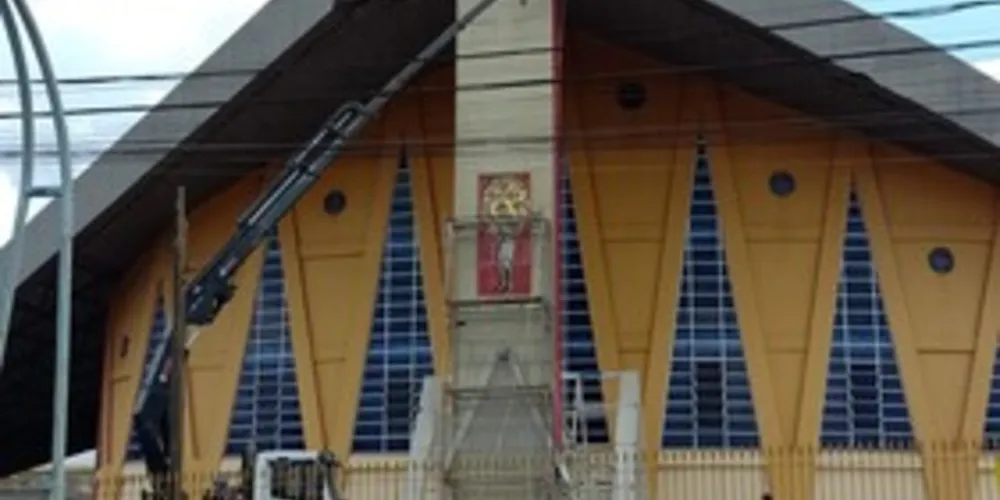 Desde a semana passada, uma empresa contratada está fazendo a demolição do que sobrou e a limpeza da área