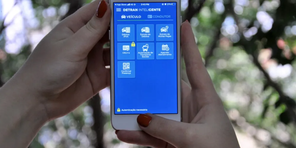 Os paranaenses têm acesso aos serviços sem sair de casa pelo Portal do Detran-PR ou aplicativo Detran Inteligente.