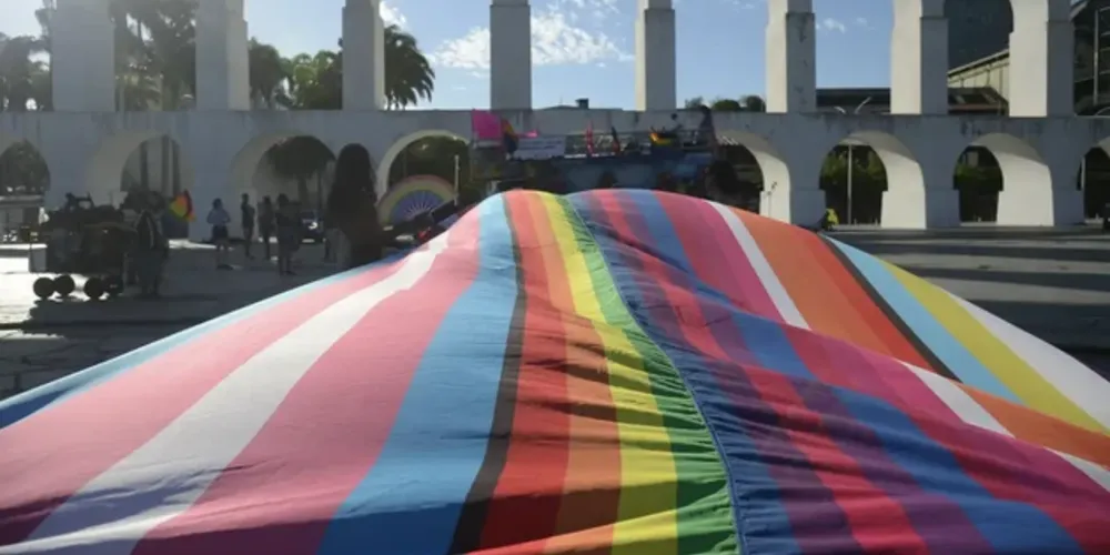 Atualmente, para realizar a alteração, os interessados devem ir ao cartório de registro civil de sua região para entrada no procedimento