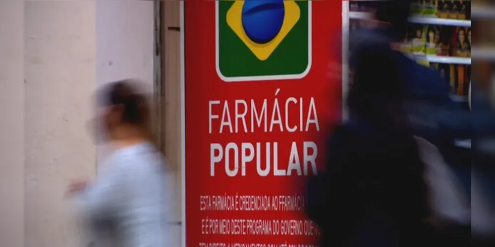 Mais de 31 mil unidades credenciadas no programa Farmácia Popular começaram a distribuir absorventes para a população em situação de vulnerabilidade social