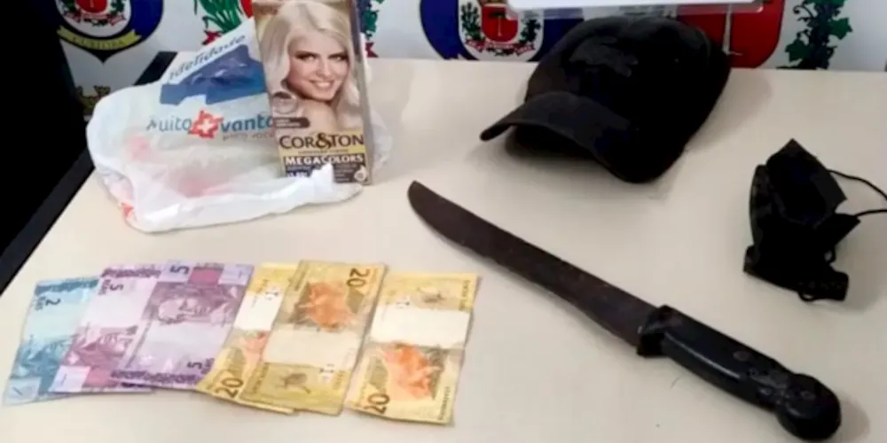 Itens foram apreendidos