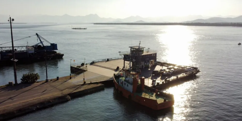 Ferry boat de Guaratuba volta a cobrar tarifa no dia 3 de janeiro