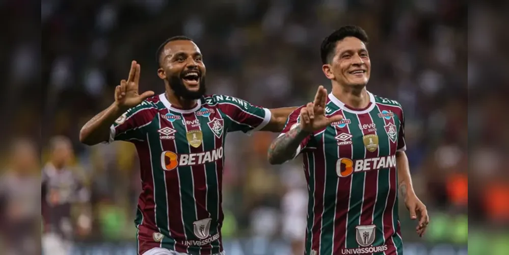 Cano (direita) é uma das esperanças de gol para o tricolocar carioca