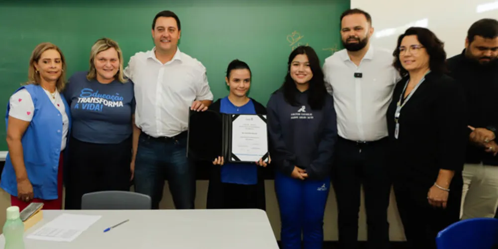 Governador Carlos Massa Ratinho Jr. visitou o Colégio Estadual Anibal Khury Neto, na abertura do ano letivo