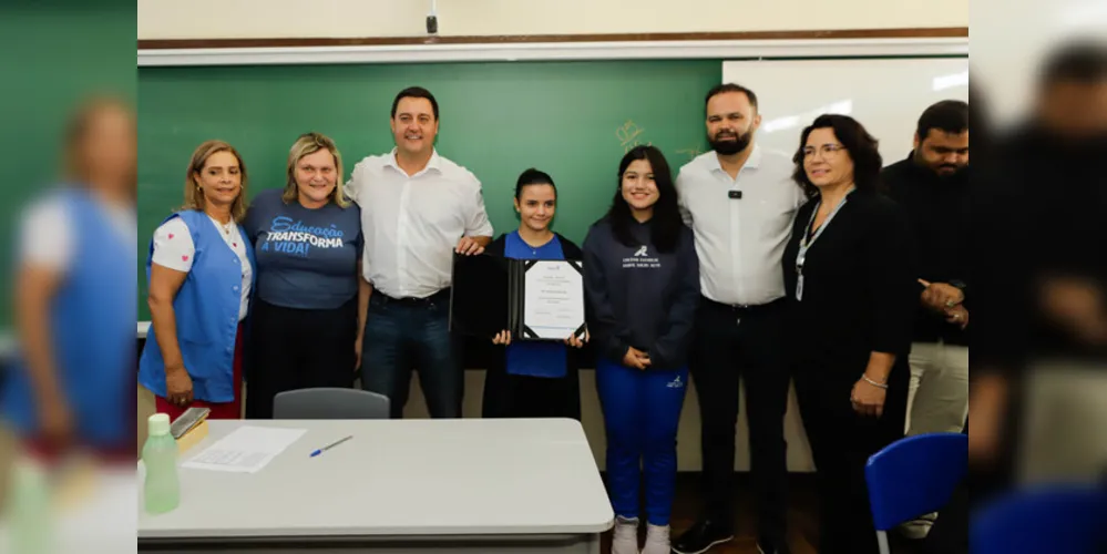 Governador Carlos Massa Ratinho Jr. visitou o Colégio Estadual Anibal Khury Neto, na abertura do ano letivo