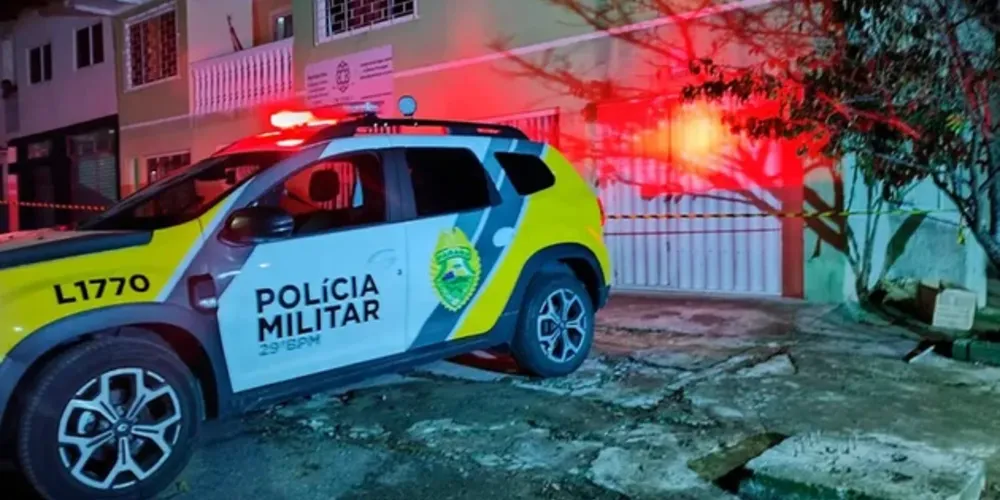 Policiais chegaram ao local do crime na madrugada desta sexta