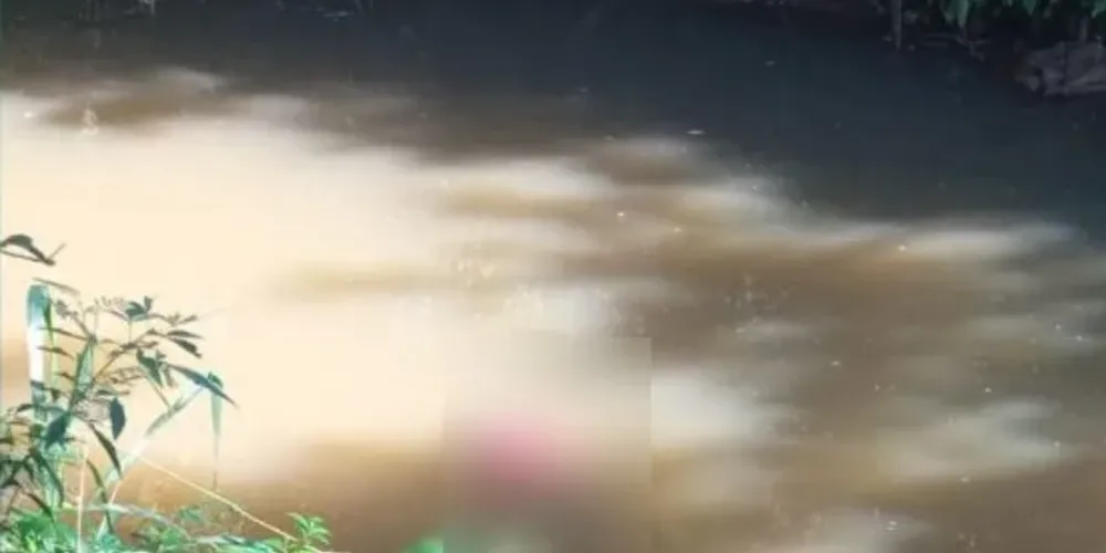 O corpo foi encontrado boiando no Rio Kalorezinho.