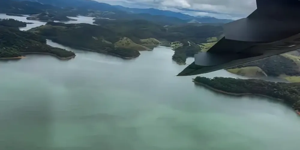 A aeronave deixou a capital paulista no último dia do ano rumo a Ilhabela.