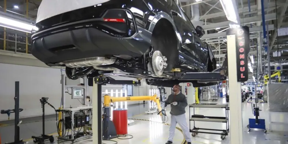 A atividade industrial paranaense também esteve acima da média nacional no ano passado