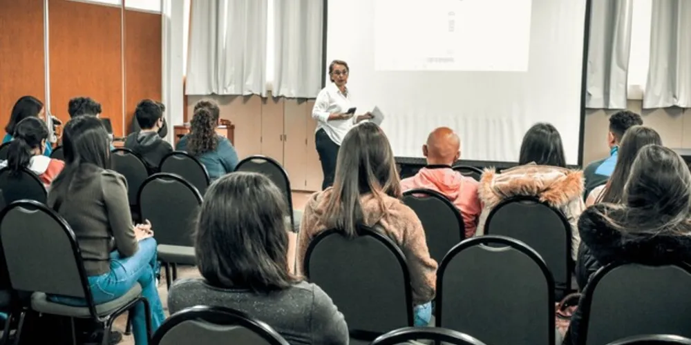 As aulas ocorrem durante o período da tarde, na Unisecal, sendo ofertadas 30 vagas para cada turma do ensino médio (primeiro, segundo e terceiro anos)