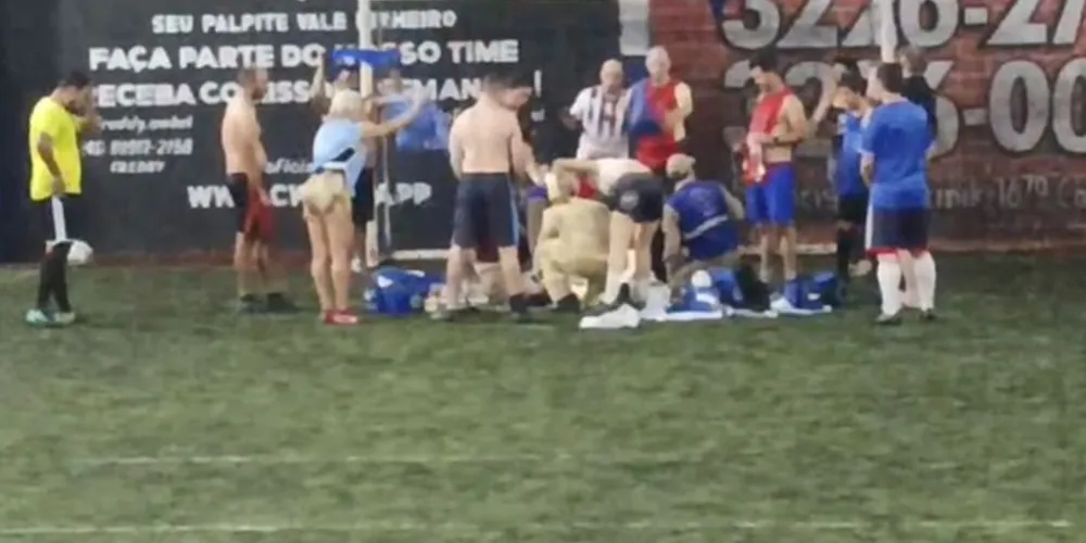 Socorristas do Siate e o médico de plantão chegaram ao local e iniciaram as manobras de reanimação no paciente