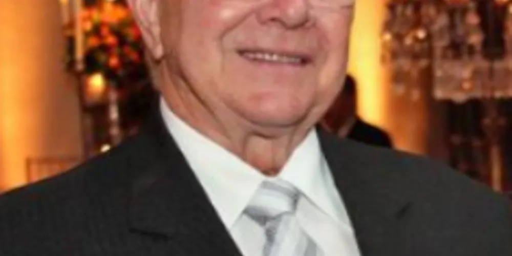 Além de sua carreira militar, Aymoré foi membro do Lions Clube da cidade.