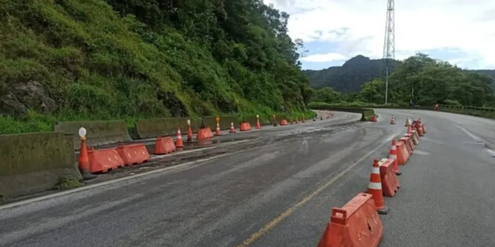 Por volta das 16h30, a fila sentido litoral era de 10 quilômetros e se aproximava do acesso ao Contorno Leste