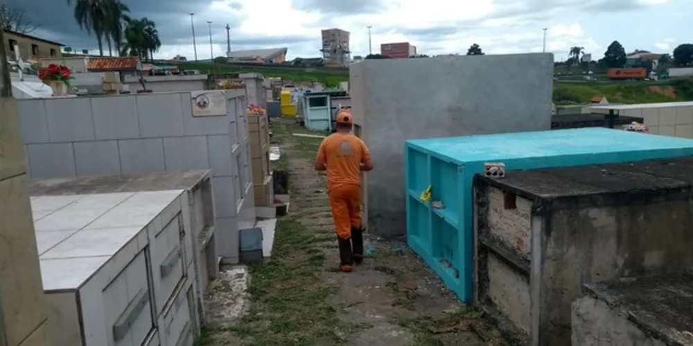 houve uma discussão entre os vereadores a respeito do pedido de vistas.