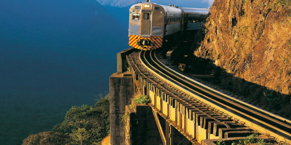 Curitiba-Morretes (através da Serra Verde Express)