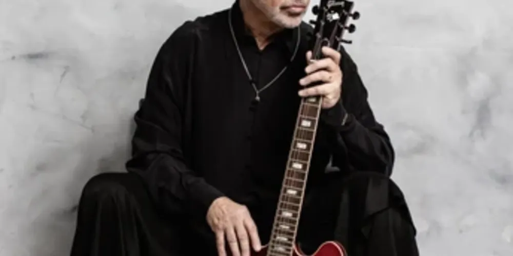 O show inédito acontece no no palco do Café Curaçao