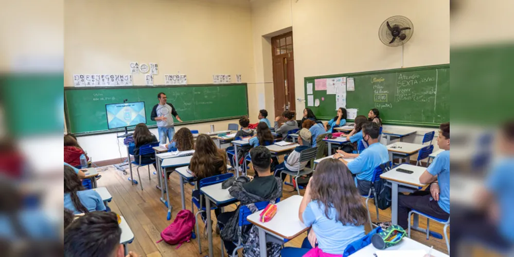 Os novos professores vão atuar nos 32 Núcleos Regionais de Educação