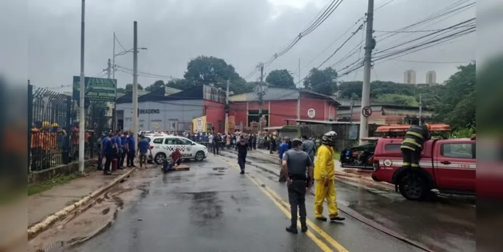 Oito viaturas foram encaminhadas, além do apoio do helicóptero Águia, da Polícia Militar