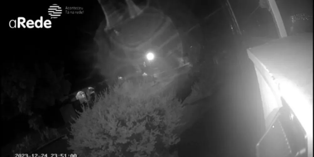 O suspeito trocou o carregador da arma 9 milímetros durante ação