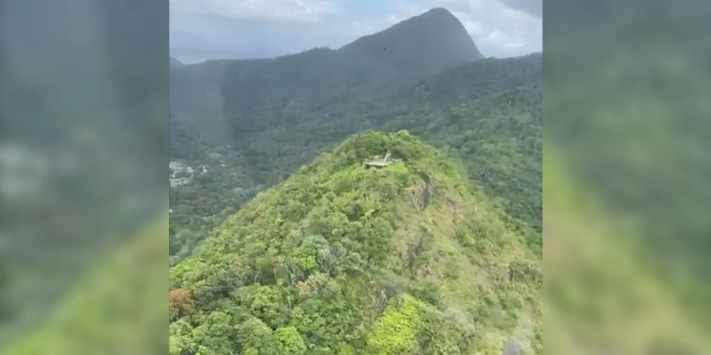 Morro do Teleférico em Matinhos tem aproximadamente 260 metros de altura.