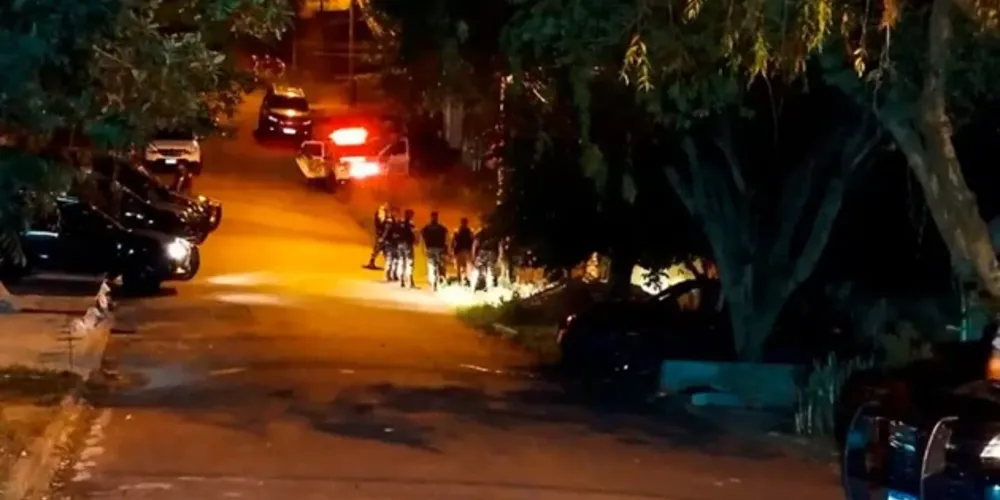 Os assaltantes foram localizados por equipes da Rondas Ostensivas de Natureza Especial (Rone)
