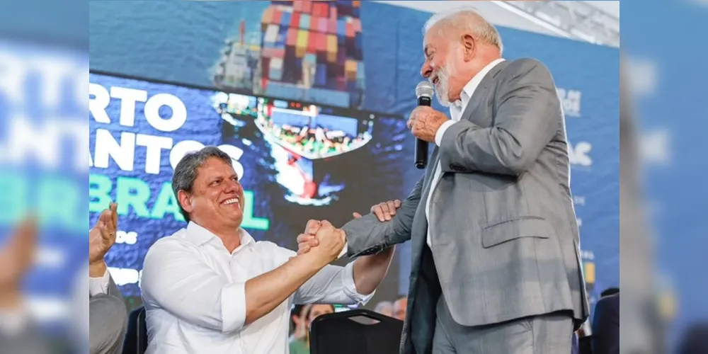 O evento no Porto de Santos marcou a assinatura do convênio entre os governos federal e estadual para a construção de um túnel submerso de 1.800 metros ligando as cidades de Santos e Guarujá