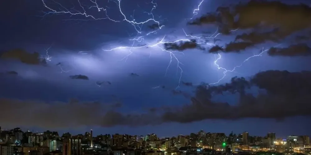 Simepar alerta para risco de tempestades