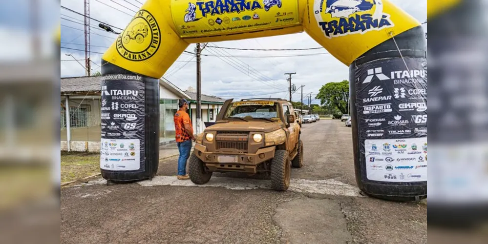 O evento esportivo, que integra os Jogos de Aventura e Natureza (JAN), é uma promoção do Jeep Clube de Curitiba, em parceria com o Governo do Estado