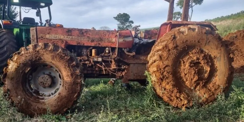 Os investigadores ainda não identificaram os suspeitos do furto, e as investigações continuam